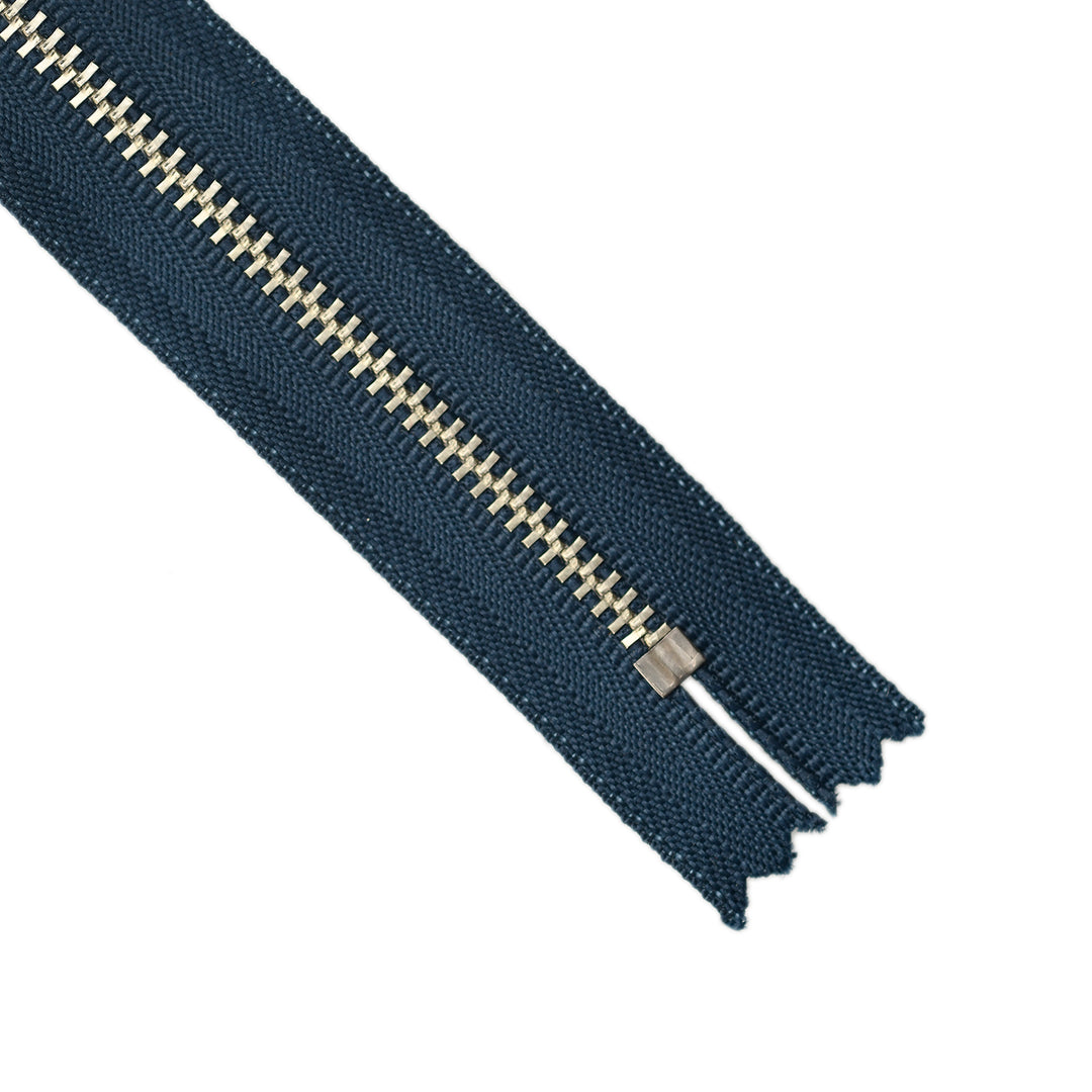 YKK METAL CLOSED-END ZIP NO.3 NICKEL CHAIN-PULL COL 560 NAVY