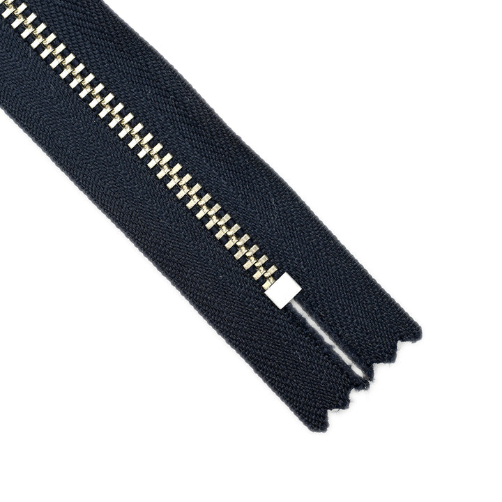 YKK METAL CLOSED-END ZIP NO.4.5 NICKEL WITH BOARD-PULL COL 233 DARK NAVY