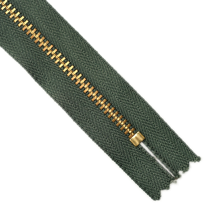 YKK METAL CLOSED-END ZIP NO.4.5 GOLD COL 567